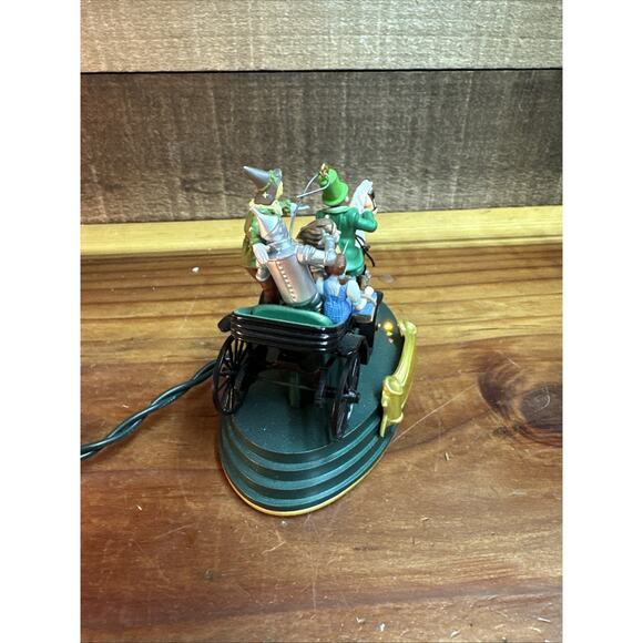 Hallmark Keepsake Horse of a Different Color The Wizard of Oz (2002) - Picture 3 of 6